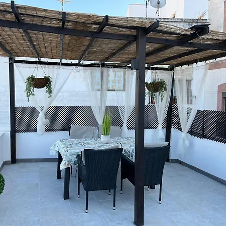 Sunny Holiday Terrace Апартаменты