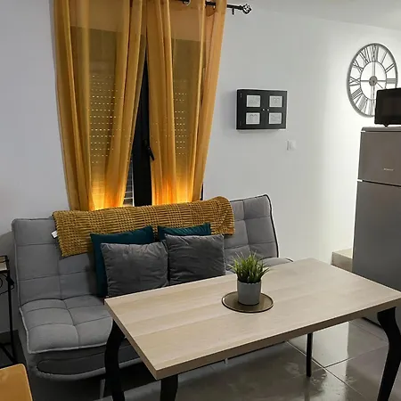 Апартаменты Sunny Holiday Terrace