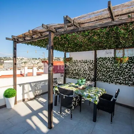 Sunny Holiday Terrace Альмуньекар